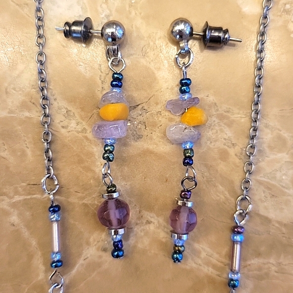 Bohemian Dangling Necklace and Matching Pierced Earrings - Picture 5 of 7